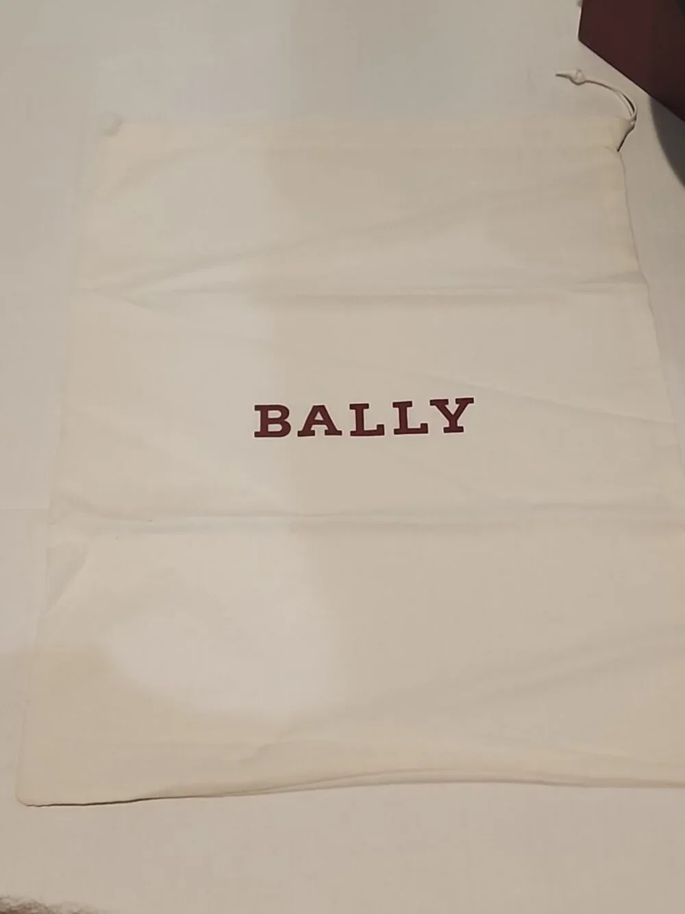 Bally men slide